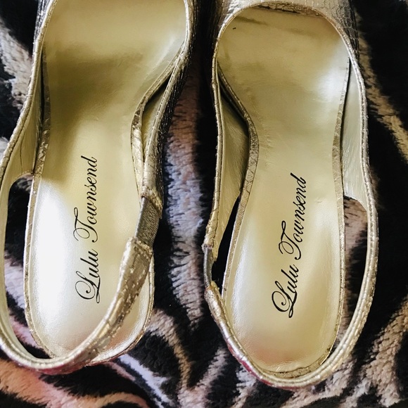 LULU TOWNSEND Gold REPTILE SLINGBACK Heels 7 - Picture 7 of 7